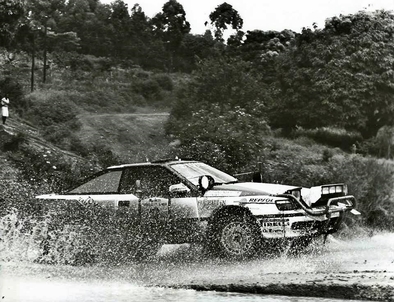 Bjorn Waldegard - Fred Gallagher
38º Marlboro Safari Rally 1990. Toyota Celica GT-4 -ST165- (K-AM 3910). Clasificado 1º.

Del 11 al 16 de Abril, Nairobi, Nairobi, Kenya, África.
Superficie: tierra.

El Rally tenia un total de 4,131.40 Km.
Desconocemos cuantos CH habí­an.

Tomaron la salida 59 equipos, finalizaron 10.@
Palabras clave: ;Toyota;Celica;ST165;Safari;1990