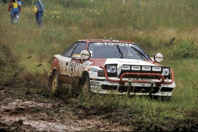 Bjorn Waldegard - Fred Gallagher
38º Marlboro Safari Rally 1990. Toyota Celica GT-4 -ST165- (K-AM 3910). Clasificado 1º.

Del 11 al 16 de Abril, Nairobi, Nairobi, Kenya, África.
Superficie: tierra.

El Rally tenia un total de 4,131.40 Km.
Desconocemos cuantos CH habí­an.

Tomaron la salida 59 equipos, finalizaron 10.@
Palabras clave: ;Toyota;Celica;ST165;Safari;1990