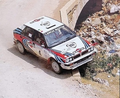 Juha Kankkunen - Juha Piironen
37º Acrópolis Rally 1990. Lancia Delta Integrale 16V (TO 95239N). Clasificado 2º.

Del 3 al 6 de Junio, Atenas.
Superficie: tierra.

El Rally tenia un total de 2034.53 km de los que 593.17 km divididos en 48 tramos eran especiales, (2 de ellas fueron canceladas SS6 Aghios Merkourios de 13.77 Km y SS15 Aghia Sotira 1 de 15.33 Km).

Tomaron la salida 97 equipos, finalizaron 34.

Foto 2 de 2
@
Palabras clave: ;Juha_Piironen;Lancia;Delta;Integrale;Acropolis;Grecia;1990