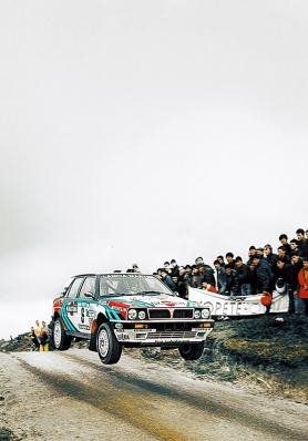 Juha Kankkunen - Juha Piironen
24º Rallye de Portugal Vinho do Porto 1990. Lancia Delta Integrale 16V. Clasificado 3º.
El Rally tenia un total de 2,047.51 Km de los que 544.20 Km divididos en 39 tramos eran especiales, (uno de ellos fue cancelado SS11 Prestimo de 11.90 Km).
Se inscribieron 108 equipos, tomaron la salida 100, finalizaron 34.@
Palabras clave: ;Lancia;Delta;Portugal;1990