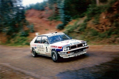 Dario Cerrato - Giuseppe Cerri
24º Rallye de Portugal Vinho do Porto 1990. Lancia Delta Integrale 16V (TO 65170N). Clasificado 4º.

Del 6 al 10 de Marzo, Estoril, Cascais, Lisboa, Portugal.
Superficie: asfalto - tierra.

El Rally tenia un total de 2047.51 Km de los que 556.10 km Km divididos en 39 tramos eran especiales, (uno de ellos fue cancelado SS11 Prestimo de 11.90 Km).

Se inscribieron 108 equipos, tomaron la salida 100, finalizaron 34.@
Palabras clave: ;Lancia;Delta;Portugal;1990