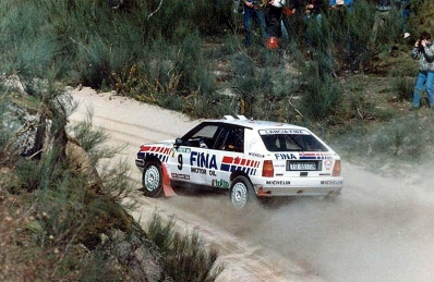 Dario Cerrato - Giuseppe Cerri
24º Rallye de Portugal Vinho do Porto 1990. Lancia Delta Integrale 16V (TO 65170N). Clasificado 4º.

Del 6 al 10 de Marzo, Estoril, Cascais, Lisboa, Portugal.
Superficie: asfalto - tierra.

El Rally tenia un total de 2047.51 Km de los que 556.10 km Km divididos en 39 tramos eran especiales, (uno de ellos fue cancelado SS11 Prestimo de 11.90 Km).

Se inscribieron 108 equipos, tomaron la salida 100, finalizaron 34.@
Palabras clave: ;Lancia;Delta;Portugal;1990