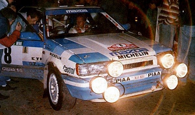 Hannu Mikkola - Arne Herz
24º Rallye de Portugal Vinho do Porto 1990. Mazda 323 4WD. Clasificado 6º.
El Rally tenia un total de 2,047.51 Km de los que 544.20 Km divididos en 39 tramos eran especiales, (uno de ellos fue cancelado SS11 Prestimo de 11.90 Km).
Se inscribieron 108 equipos, tomaron la salida 100, finalizaron 34.@
Palabras clave: ;Mazda;4WD;Portugal;1990