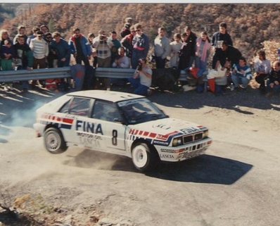 Bruno Saby - Daniel Grataloup 
58º Rallye Automobile de Monte-Carlo 1990. Lancia Delta Integrale 16V (9529 TH 92). Clasificado 6º.

Del 19 al 25 de Enero, Monte-Carlo.
Superficie: asfalto - nieve.

Los equipos en las posiciones 81 o mas no corrieron el último tramo, pero fueron clasificados.
En SS7 Burzet de 43.89 km, entre las 