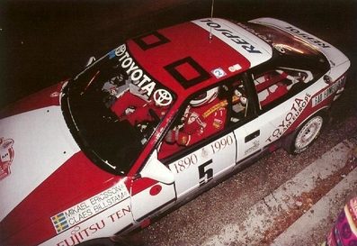 Mikael Ericsson - Claes Billstam
58º Rallye Automobile de Monte-Carlo 1990. Toyota Celica GT-4 -ST-165- (K-AM 9444). Clasificado 7º.

Del 19 al 25 de Enero, Monte-Carlo.
Superficie: asfalto - nieve.

Los equipos en las posiciones 81 o mas no corrieron el último tramo, pero fueron clasificados.
En SS7 Burzet de 43.89 km, entre las 