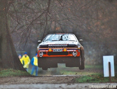 David Llewellin - Phil Short
46º Lombard RAC Rally 1990. Toyota Celica GT-4 -ST165- (G22 APC). Clasificado 8º.

Del 25 al 28 de Noviembre, Harrogate, Yorkshire, Inglaterra.
Superficie: tierra.

El Rally tenia un total de 2358.77 Km de los que 566.27 Km divididos en 41 tramos eran especiales.

Se inscribieron 184 equipos, tomaron la salida 176, finalizaron 94.

[b]© :[/b][url=kappasport.co.uk] [b][u]kappasport.co.uk.[/u][/b] [/url].@
Palabras clave: ;Toyota;Celica;ST165;Inglaterra;RAC_Rally;1990;