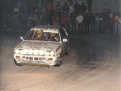Gilles Panizzi - Hervé Panizzi
58º Rallye Automobile de Monte-Carlo 1990. Lancia Delta HF Integrale (AT 273502). Clasificado 16º.

Del 19 al 25 de Enero, Monte-Carlo.
Superficie: asfalto - nieve.

Los equipos en las posiciones 81 o mas no corrieron el último tramo, pero fueron clasificados.
En SS7 Burzet de 43.89 km, entre las 