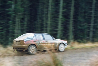 Juha Kankkunen - Juha Piironen
46º Lombard RAC Rally 1990. Lancia Delta Integrale 16V (TO 56250P). Abandonó por accidente en SS34 Newcastleton de 18.46 Km.

Del 25 al 28 de Noviembre, Harrogate, Yorkshire, Inglaterra.
Superficie: tierra.

El Rally tenia un total de 2358.77 Km de los que 566.27 Km divididos en 41 tramos eran especiales.

Se inscribieron 184 equipos, tomaron la salida 176, finalizaron 94.@
Palabras clave: ;Lancia;Delta;Integrale;Inglaterra;RAC_Rally;1990