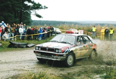 Juha Kankkunen - Juha Piironen
46º Lombard RAC Rally 1990. Lancia Delta Integrale 16V (TO 56250P). Abandonó por accidente en SS34 Newcastleton de 18.46 Km.

Del 25 al 28 de Noviembre, Harrogate, Yorkshire, Inglaterra.
Superficie: tierra.

El Rally tenia un total de 2358.77 Km de los que 566.27 Km divididos en 41 tramos eran especiales.

Se inscribieron 184 equipos, tomaron la salida 176, finalizaron 94.@
Palabras clave: ;Lancia;Delta;Integrale;Inglaterra;RAC_Rally;1990