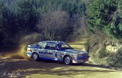 Pep Bassas - Antonio Rodrí­guez
26º Rallye Catalunya - Costa Brava 1990. BMW M3 E30 (3-M-P-6111). Abandonó por la transmisión del coche.

Del 15 al 17 de Febrero, Lloret de Mar, Girona, Catalunya, España.
Superficie: asfalto - tierra.

El Rally tenia un total de 1140 km de los que 460.42 km divididos en 29 tramos eran especiales.

Tomaron la salida 90 equipos, finalizaron 29.

© Joan Al.
SS Lloret Verd.
@
Palabras clave: Pep_Bassas;BMW;Catalunya;Costa_Brava;1990;España;Spain