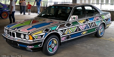 BMW 525i
Decorado por Esther Mahlangu en 1991
Para mas informacion [url=https://wp.me/p74eqQ-2s] Clic en la foto o aqui si esta azul[/url]
For more information [url=https://wp.me/p74eqQ-2s] Click on the picture or here if blue [/url]
Palabras clave: BMW;1991