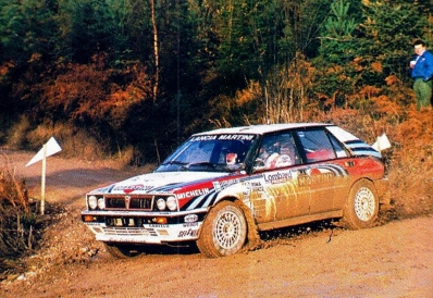 Juha Kankkunen - Juha Piironen
47º Lombard RAC Rally 1991. Lancia Delta Integrale 16V (TO 76853R). Clasificado 1º.

Del 24 al 28 de Noviembre, Harrogate, Yorkshire, Inglaterra.
Superficie: tierra.

El Rally tenia un total de 2355.31 Km de los que 565,51 Km divididos en 37 tramos eran especiales.

Se inscribieron 160 equipos, tomaron la salida 151, finalizaron 82.@
Palabras clave: ;Juha_Piironen;Lancia;Delta;Integrale;RAC_Rally;Lombard;Gran_Bretaña;1991