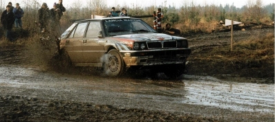 Juha Kankkunen - Juha Piironen
47º Lombard RAC Rally 1991. Lancia Delta Integrale 16V (TO 76853R). Clasificado 1º.

Del 24 al 28 de Noviembre, Harrogate, Yorkshire, Inglaterra.
Superficie: tierra.

El Rally tenia un total de 2355.31 Km de los que 565,51 Km divididos en 37 tramos eran especiales.

Se inscribieron 160 equipos, tomaron la salida 151, finalizaron 82.@
Palabras clave: ;Juha_Piironen;Lancia;Delta;Integrale;RAC_Rally;Lombard;Gran_Bretaña;1991