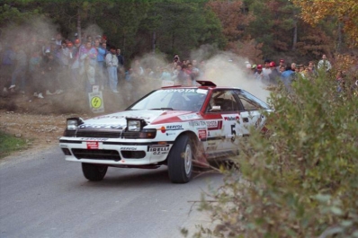 Armin Schwarz - Arne Hertz
27º Rallye Catalunya - Costa Brava - Rallye de España 1991. Toyota Celica GT-4 -ST165- (K-AM 2590). Clasificado 1º.
Toyota Team Europe

Del 10 al 13 de Noviembre, Lloret de Mar, Girona, Catalunya, España.
Superficie: asfalto - tierra.

El Rally tenia un total de 1606.98 km de los que 594.01 km divididos en 35 tramos eran especiales (2 de ellas fueron canceladas SS4 Sant Hilari - Osor de 13.57 Km y SS29 Riera de Merles de 14.36 Km).

Tomaron la salida 76 equipos, finalizaron 33.@
Palabras clave: Toyota;Celica;Catalunya;1991;ST165;España;Spain