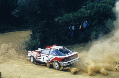 Armin Schwarz - Arne Hertz
27º Rallye Catalunya - Costa Brava - Rallye de España 1991. Toyota Celica GT-4 -ST165- (K-AM 2590). Clasificado 1º.
Toyota Team Europe

Del 10 al 13 de Noviembre, Lloret de Mar, Girona, Catalunya, España.
Superficie: asfalto - tierra.

El Rally tenia un total de 1606.98 km de los que 594.01 km divididos en 35 tramos eran especiales, (2 de ellas fueron canceladas SS4 Sant Hilari - Osor de 13.57 Km y SS29 Riera de Merles de 14.36 Km).

Tomaron la salida 76 equipos, finalizaron 33.@
Palabras clave: Toyota;Celica;Catalunya;1991;ST165;España;Spain
