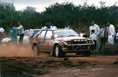 Juha Kankkunen - Juha Piironen
39º Martini Safari Rally Kenya 1991. Lancia Delta Integrale 16V (TO 22602R). Clasificado 1º.

Del 27 de Marzo al 1 de Abril, Nairobi, Kenya, África.
Superficie: tierra.

El Rally tenia un total de 4520.76 km con 79 controles horarios.

Tomaron la salida 57 equipos, finalizaron 27.@
Palabras clave: ;Juha_Piironen;Lancia;Delta;Integrale;Safari;1991