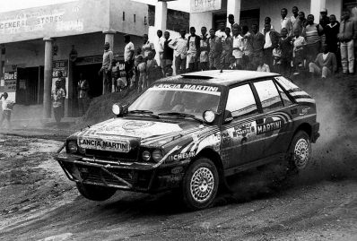 Juha Kankkunen - Juha Piironen
39º Martini Safari Rally Kenya 1991. Lancia Delta Integrale 16V (TO 22602R). Clasificado 1º.

Del 27 de Marzo al 1 de Abril, Nairobi, Kenya, África.
Superficie: tierra.

El Rally tenia un total de 4520.76 km con 79 controles horarios.

Tomaron la salida 57 equipos, finalizaron 27.@
Palabras clave: ;Juha_Piironen;Lancia;Delta;Integrale;Safari;1991