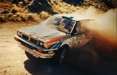 Miki Biasion - Tiziano Siviero
11º Rally YPF Argentina 1991. Lancia Delta HF Integrale 16v. Clasificado 2º.

Del 23 al  27 de Julio, Argentina.
Superficie: tierra.

El Rally tenia un total de 2,114.00 Km de los que 594.20 Km divididos en 30 tramos eran especiales (uno de ellos fue cancelado SS1 Hipodromo Argentino de 2.96 Km).

Se inscribieron 87 equipos, tomaron la salida 87, finalizaron 34.@
Palabras clave: Miki_Biasion;Lancia;Delta;Integrale;Argentina;1991