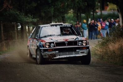 Massimo (Miki) Biasion - Tiziano Siviero
33º Rallye Sanremo - Rallye d'Italia 1991. Lancia Delta Integrale 16V (TO 99928R). Clasificado 2º.

Del 12 al 17 de Octubre, Sanremo, Ligúria, Imperia, Italia.
Superficie: asfalto - tierra.

El Rally tenia un total de 2185.96 km de los que 572.91 km divididos en 31 tramos eran especiales (uno de ellos fue cancelado SS5 Castiglione Garfagnana de 9.67 km).

Tomaron la salida 87 equipos, finalizaron 40.@
Palabras clave: Miki_Biasion;Tiziano_Siviero;Lancia;Delta;Integrale;Sanremo;1991