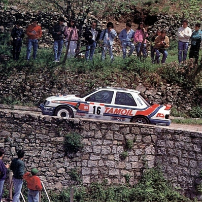 Gianfranco (Franco) Cunico - Stefano Evangelisti
35º Tour de Corse - Rallye de France 1991. Ford Sierra RS Cosworth 4x4 (H375 JEV). Clasificado 3º.

Del 28 de Abril al 1 de Mayo, Ajaccio, Córcega, Francia.
Superficie: asfalto.

El Rally tenia un total de 1384.51 km de los que 625.91 km divididos en 27 tramos eran especiales.

Tomaron la salida 101 equipos, finalizaron 43.@
Palabras clave: ;Ford;Sierra;Cosworth;Corse;Corcega;1991