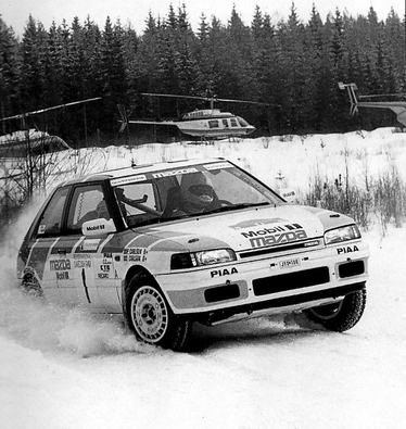 Ingvar Carlsson - Per Carlsson
40º Internacional Suecia Rally 1991. Mazda 323 GTX (JYS 156). Clasificado 4º.

Del 16 al 18 de Febrero, Karlstad, Suecia.
Superficie: nieve - nieve.

El Rally tenia un total de 1475.10 km de los que 519.90 km divididos en 29 tramos eran especiales.

Se inscribieron 108 equipos, tomaron la salida 108, finalizaron 74.@
Palabras clave: ;Mazda;GTX;Suecia;1991;Nieve