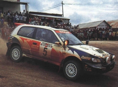 Stig Blomqvist - Benny Melander
39º Martini Safari Rally Kenya 1991. Nissan Sunny GTI-R (H1 NME). Clasificado 5º.
Nissan Motorsports Europe

Del 27 de Marzo al 1 de Abril, Nairobi, Kenya, África.
Superficie: tierra.

El Rally tenia un total de 4520.76 km con 79 controles horarios.

Tomaron la salida 57 equipos, finalizaron 27.@
Palabras clave: Nissan;Sunny;Safari;1991