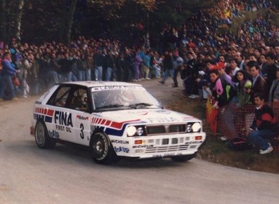 Andrea Aghini - Sauro Farnocchia
27º Rallye España - Catalunya Costa Brava 1991. Lancia Delta Integrale 16V (TO 99928R). Clasificado 5º.

Del 10 al 13 Noviembre, Lloret de Mar, Catalunya, España.
Superficie: Asfalto - tierra.

El Rally tenia un total de 1606.98 km de los que 566.1 km divididos en 35 tramos eran especiales, (2 de ellas fueron canceladas SS4 Sant Hilari - Ossor de 13.57 Km y SS29 Riera de Merles de 14.36 Km).

Tomaron la salida 76 equipos, finalizaron 33.

© Joan Al
@
Palabras clave: Lancia;Delta;Integrale;Catalunya;1991