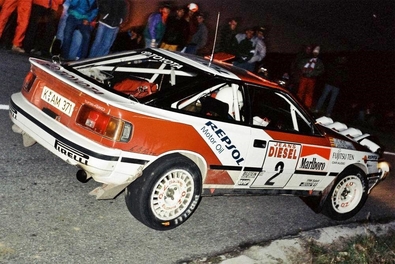 Carlos Sainz Cenamor - Luà­s Moya
33º Rallye Sanremo - Rallye d'Italia 1991. Toyota Celica GT-4 (ST165). Clasificado 6º.
El Rally tenia un total de 2185.96 km de los que 572.91 divididos en 31 tramos, eran especiales.
Tomaron la salida 87 equipos, finalizaron 40.@
Palabras clave: ;Toyota;Celica;ST165;Sanremo;1991