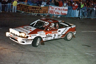 Carlos Sainz Cenamor - Luà­s Moya
33º Rallye Sanremo - Rallye d'Italia 1991. Toyota Celica GT-4 (ST165). Clasificado 6º.
El Rally tenia un total de 2185.96 km de los que 572.91 divididos en 31 tramos, eran especiales.
Tomaron la salida 87 equipos, finalizaron 40.@
Palabras clave: ;Toyota;Celica;ST165;Sanremo;1991