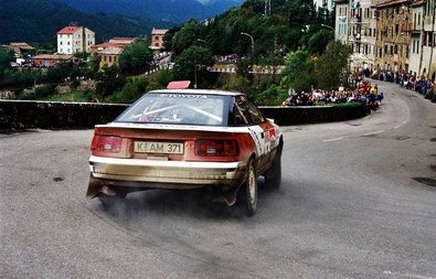 Carlos Sainz Cenamor - Luà­s Moya
33º Rallye Sanremo - Rallye d'Italia 1991. Toyota Celica GT-4 (ST165). Clasificado 6º.
El Rally tenia un total de 2185.96 km de los que 572.91 divididos en 31 tramos, eran especiales.
Tomaron la salida 87 equipos, finalizaron 40.@
Palabras clave: Carlos_Sainz;Toyota;Celica;ST165;Sanremo;1991