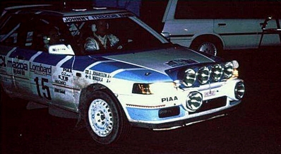 Hannu Mikkola - Johnny Johansson
47º Lombard RAC Rally 1991. Mazda 323 GT-X. Clasificado 7º.

Del 24 al 28 de Noviembre, Harrogate, Yorkshire, Inglaterra.
Superficie: tierra.

El Rally tenia un total de 2355.31 Km de los que 565,51 Km divididos en 37 tramos eran especiales.

Se inscribieron 160 equipos, tomaron la salida 151, finalizaron 82.@
Palabras clave: ;Mazda;GT-X;Gran_Bretaña;RAC_Rally;Lombard;1991