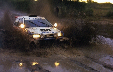 Mike Kirkland - Surinder Thatthi
39º Martini Safari Rally Kenya 1991. Nissan Sunny GTI-R (H3 NME). Clasificado 7º.
Nissan Motorsports Europe

Del 27 de Marzo al 1 de Abril, Nairobi, Kenya, África.
Superficie: tierra.

El Rally tenia un total de 4520.76 km con 79 controles horarios.

Tomaron la salida 57 equipos, finalizaron 27.@
Palabras clave: Safari;Nissan;Sunny;1991