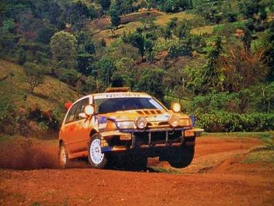 Mike Kirkland - Surinder Thatthi
39º Martini Safari Rally Kenya 1991. Nissan Sunny GTI-R (H3 NME). Clasificado 7º.
Nissan Motorsports Europe

Del 27 de Marzo al 1 de Abril, Nairobi, Kenya, África.
Superficie: tierra.

El Rally tenia un total de 4520.76 km con 79 controles horarios.

Tomaron la salida 57 equipos, finalizaron 27.@
Palabras clave: Safari;Nissan;Sunny;1991