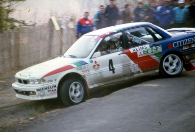 Timo Salonen - Voitto Silander
59º Rallye Automobile de Monte-Carlo 1991. Mitsubishi Galant VR-4. Clasificado 8º.
El Rally tenia un total de 3390 km de los que 625.89 km divididos en 27 tramos, eran especiales.
Tomaron la salida 165 equipos, finalizaron 75.@
Palabras clave: Timo_Salonen;Montecarlo;Mitsubishi;Galant;VR-4;1991
