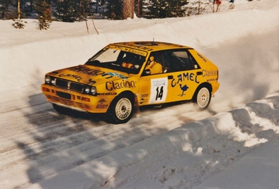 Per Eklund - Jan-Olof Bohlin
40º Internacional Suecia Rally 1991. Lancia Delta Integrale 16V. Clasificado 8º.

Del 16 al 18 de Febrero, Karlstad, Suecia.
Superficie: nieve - nieve.

El Rally tenia un total de 1475.10 km de los que 519.90 km divididos en 29 tramos eran especiales.

Se inscribieron 108 equipos, tomaron la salida 108, finalizaron 74.@
Palabras clave: ;Lancia;Delta;Integrale;Suecia;1991;Nieve