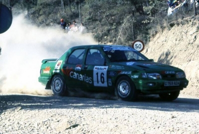 Fernando Capdevila - Alfredo Rodri­guez
27º Rallye España - Catalunya Costa Brava 1991. Ford Sierra RS Cosworth 4x4 (G759 KOA). Clasificado 8º.

Del 10 al 13 de Noviembre, Lloret de Mar, Girona, Catalunya, España.
Superficie: asfalto - tierra.

El Rally tenia un total de 1606.98 km de los que 594.01 km divididos en 35 tramos eran especiales, (2 de ellas fueron canceladas SS4 Sant Hilari - Osor de 13.57 Km y SS29 Riera de Merles de 14.36 Km).

Tomaron la salida 76 equipos, finalizaron 33.@
Palabras clave: ;Ford;Sierra;Cosworth;Catalunya;1991