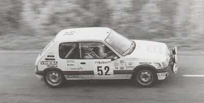 Jaime Azcona - Carlos del Barrio
27º Rallye Catalunya - Costa Brava - Rallye de España 1991. Peugeot 205 GTI. Clasificado 12º.
Escudería Purroy

Del 10 al 13 de Noviembre, Lloret de Mar, Girona, Catalunya, España.
Superficie: asfalto - tierra.

El Rally tenia un total de 1606.98 km de los que 594.01 km divididos en 35 tramos eran especiales, (2 de ellas fueron canceladas SS4 Sant Hilari - Osor de 13.57 Km y SS29 Riera de Merles de 14.36 Km).

Tomaron la salida 76 equipos, finalizaron 33.@
Palabras clave: Peugeot;GTI;Catalunya;Costa_Brava;1991;España;Spain