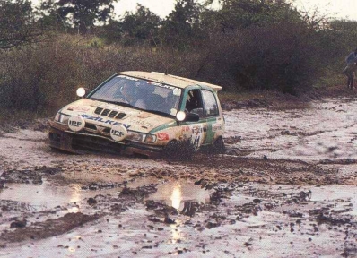 Juichi Kojimoto - Toyokuzu Misda
39º Martini Safari Rally Kenya 1991. Nissan Sunny GT-R. Clasificado 20º.

Del 27 de Marzo al 1 de Abril, Nairobi, Kenya, África.
Superficie: tierra.

El Rally tenia un total de 4520.76 km con 79 controles horarios.

Tomaron la salida 57 equipos, finalizaron 27.@
Palabras clave: Nissan;GT-R;Safari;1991
