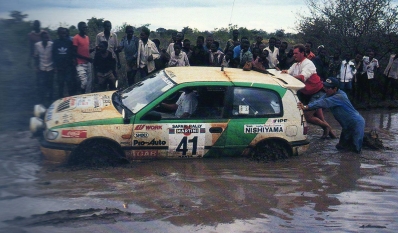 Juichi Kojimoto - Toyokuzu Misda
39º Martini Safari Rally Kenya 1991. Nissan Sunny GT-R. Clasificado 20º.

Del 27 de Marzo al 1 de Abril, Nairobi, Kenya, África.
Superficie: tierra.

El Rally tenia un total de 4520.76 km con 79 controles horarios.

Tomaron la salida 57 equipos, finalizaron 27.@
Palabras clave: Nissan;GT-R;Safari;1991
