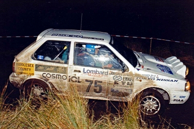 Eichi Iwashita - Richard Wise
47º Lombard RAC Rally 1991. Nissan March Super Turbo. Clasificado 24º.

Del 24 al 28 de Noviembre, Harrogate, Yorkshire, Inglaterra.
Superficie: tierra.

El Rally tenia un total de 2355.31 Km de los que 565,51 Km divididos en 37 tramos eran especiales.

Se inscribieron 160 equipos, tomaron la salida 151, finalizaron 82.@
Palabras clave: Nissan;March;Turbo;Gran_Bretaña;RAC_Rally;Lombard;1991