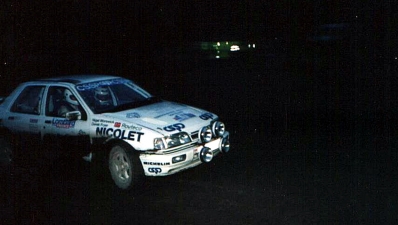 Nigel Worswick - Derek Fryer
47º Lombard RAC Rally 1991. Ford Sierra RS Cosworth 4x4. Clasificado 30º.

Del 24 al 28 de Noviembre, Harrogate, Yorkshire, Inglaterra.
Superficie: tierra.

El Rally tenia un total de 2355.31 Km de los que 565,51 Km divididos en 37 tramos eran especiales.

Se inscribieron 160 equipos, tomaron la salida 151, finalizaron 82.@
Palabras clave: Ford;Sierra;RS;Cosworth;Gran_Bretaña;RAC_Rally;Lombard;1991