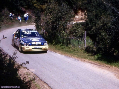 François Delecour - Anne-Chantal Pauwels
35º Tour de Corse - Rallye de Francia 1991. Ford Sierra RS Cosworth 4x4 (H314 OEV). Abandonó por la transmisión en SS22 Fango - Partinello - 31.48 km.

Del 28 de Abril al 1 de Mayo, Ajaccio, Córcega, Francia.
Superficie: asfalto.

El Rally tenia un total de 1384.51 km de los que 625.91 km divididos en 27 tramos eran especiales.

Tomaron la salida 101 equipos, finalizaron 43.@
Palabras clave: ;Ford;Sierra;RS;Cosworth;Corcega;1991;Corse