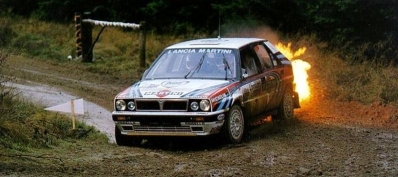 Massimo (Miki) Biasion - Tiziano Siviero
47º Lombard RAC Rally 1991. Lancia Delta Integrale 16V (TO 99927R). Abandonó por accidente en SS21 Clocaenog South de 6.34 km.
Martini Lancia

Del 24 al 28 de Noviembre, Harrogate, Yorkshire, Inglaterra.
Superficie: tierra.

El Rally tenia un total de 2355.31 Km de los que 565,51 Km divididos en 37 tramos eran especiales.

Se inscribieron 160 equipos, tomaron la salida 151, finalizaron 82.@
Palabras clave: Miki_Biasion;Tiziano_Siviero;Lancia;Delta;Integrale;Gran_Bretaña;RAC_Rally;Lombard;1991