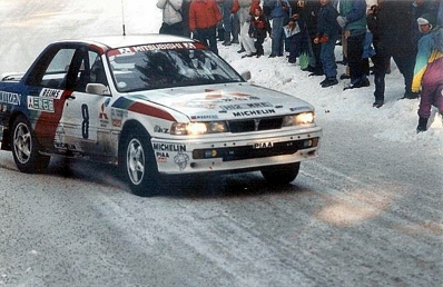 Kenneth Ericksson - Stefan Parmander
59º Rallye Automobile de Monte-Carlo 1991. Mitsubishi Galant VR-4 (H12 MRE). Abandonó sin combustible en SS19 Moulinet - La Bollène Vésubie 1 de 22.21 km.

Del 24 al 30 de Enero, Monte-Carlo.
Superficie: asfalto - nieve.

El Rally tenia un total de 3390.27 km de los que 628.64 km divididos en 27 tramos eran especiales.

Tomaron la salida 167 equipos, finalizaron 75.@
Palabras clave: ;Mitsubishi;Galant;Montecarlo;1991;Nieve