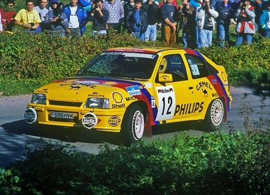 Borja Moratal - Arturo Fernandez
27º Rallye Catalunya - Costa Brava - Rallye de España 1991. Opel Kadett GSI 16V (F686HVK). Abandonó por la suspensión del coche en SS24 Olius de 14.85 km.
Opel Team España

Del 10 al 13 de Noviembre, Lloret de Mar, Girona, Catalunya, España.
Superficie: asfalto - tierra.

El Rally tenia un total de 1606.98 km de los que 594.01 km divididos en 35 tramos eran especiales, (2 de ellas fueron canceladas SS4 Sant Hilari - Osor de 13.57 Km y SS29 Riera de Merles de 14.36 Km).

Tomaron la salida 76 equipos, finalizaron 33.@
Palabras clave: Opel;Kadett;GSI;Catalunya;Costa_Brava;1991;España;Spain