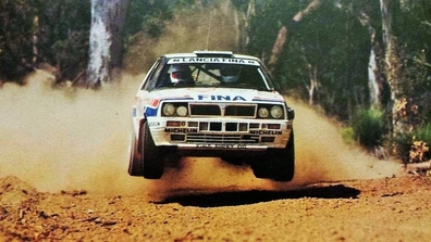 Didier Auriol - Bernard Occelli
4º Commonwealth Bank Rally Australia 1991. Lancia Delta Integrale 16V. Abandonò por motor en SS30 Bunbury Super Special de 2.87 Km.
El Rally tenia un total de 2,072.12 Km de los que 592.59 Km divididos en 39 tramos eran especiales.
Se inscribieron 59 equipos, tomaron la salida 59, finalizaron 36.@
Palabras clave: Didier_Auriol;Lancia;Delta;Integrale;Australia;1991
