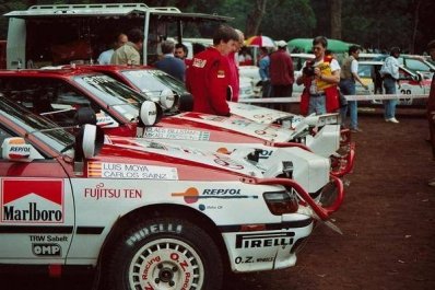 39º Martini Safari Rally Kenya 1991
Equipo Toyota Team Kenya
Toyota Celica GT-4 (ST165)

#2 Carlos Sainz - Luis Moya, abandonaron por motor en CH62.

#3 Bjorn Waldegard - Fred Gallagher, clasificados 4º.

#4 Mikael Ericsson - Claes Billstam, clasificados 2º.

Del 27 de Marzo al 1 de Abril, Nairobi, Kenya, África.
Superficie: tierra.

El Rally tenia un total de 4520.76 km con 79 controles horarios.

Tomaron la salida 57 equipos, finalizaron 27.@
Palabras clave: Toyota;Celica;Safari;1991;Parque_Cerrado