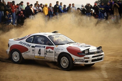 Carlos Sainz Cenamor - Luís Rodríguez Moya
28º Rallye de España - Catalunya - Costa Brava 1992. Toyota Celica Turbo 4WD -ST185- (K-AM 2134). Clasificado 1º.

Del 8 al 11 de Noviembre, Lloret de Mar, Girona, Catalunya, España.
Superficie: asfalto - tierra.

El Rally tenia un total de 1,505.08 Km de los que 519.65 Km divididos en 29 tramos eran especiales, (uno de ellos fue cancelado SS7).

Se inscribieron 79 equipos, tomaron la salida 74, finalizaron 31.@
Palabras clave: ;Toyota;Celica;Catalunya;España;Spain;1992