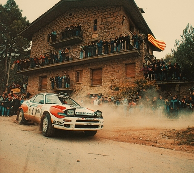 Carlos Sainz Cenamor - Luís Rodríguez Moya
28º Rallye de España - Catalunya - Costa Brava 1992. Toyota Celica Turbo 4WD -ST185- (K-AM 2134). Clasificado 1º.

Del 8 al 11 de Noviembre, Lloret de Mar, Girona, Catalunya, España.
Superficie: asfalto - tierra.

El Rally tenia un total de 1,505.08 Km de los que 519.65 Km divididos en 29 tramos eran especiales, (uno de ellos fue cancelado SS7).

Se inscribieron 79 equipos, tomaron la salida 74, finalizaron 31.@
Palabras clave: ;Toyota;Celica;Catalunya;España;Spain;1992