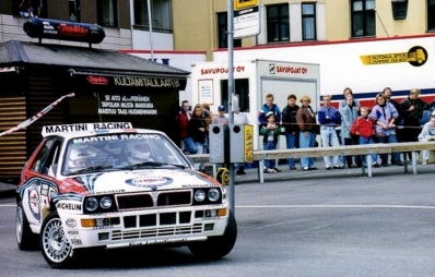 Didier Auriol - Bernard Occelli
42º 1000 Lakes Rally 1992. Lancia Delta HF Integrale (TO 13721T). Clasificado 1º.

Del 27 al 30 de Agosto, Laajavuori, Jyväskylä, Finlandia.
Superficie: tierra.

El Rally tenia un total de 1562.10 km de los que 524.82 km divididos en 37 tramos eran especiales.

Se inscribieron 132 equipos, tomaron la salida 127, finalizaron 61.@
Palabras clave: Didier_Auriol;Lancia;Integrale;Finlandia;1992